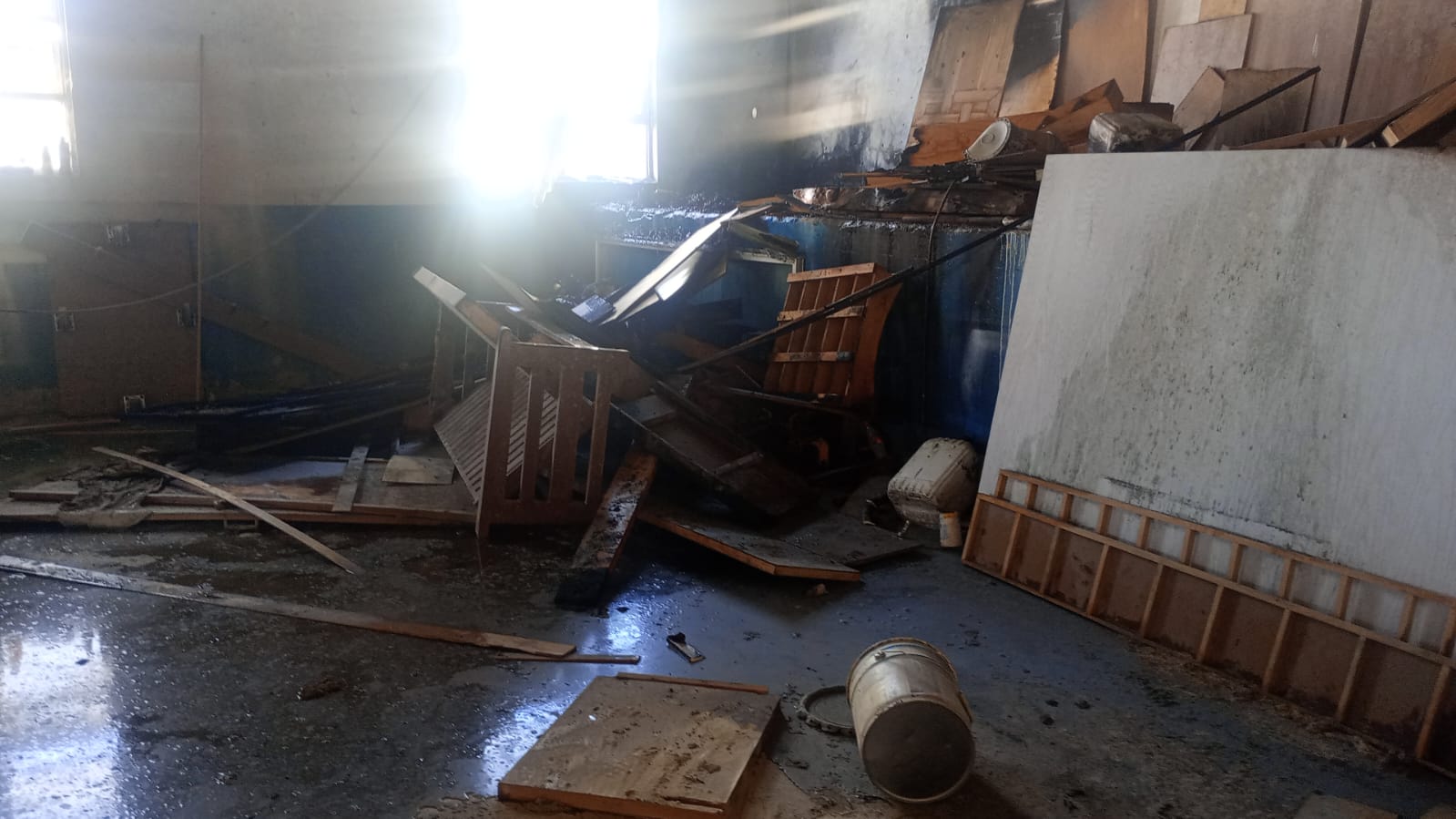Se registra incendio en fábrica de muebles de Torreón, hay dos lesionados