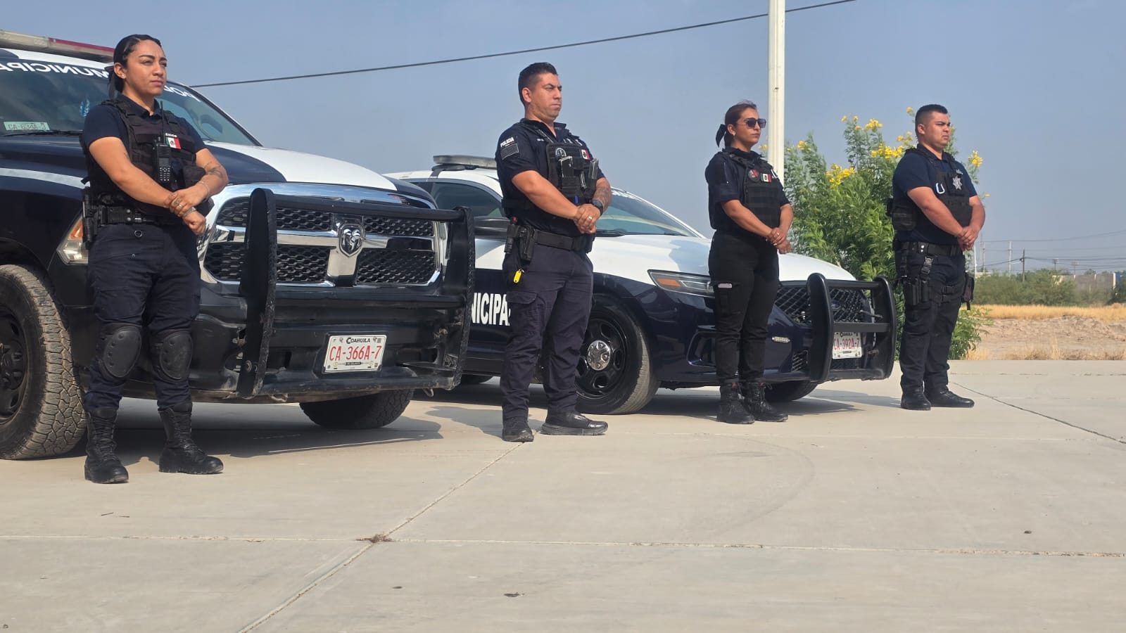 Entregan diplomas y las dos patrullas que les donaron a Policía de Francisco I. Madero