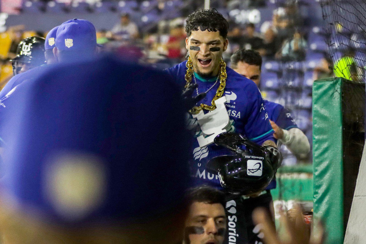 Nuevamente el boricua Isan Díaz fue el jugador más importante en el ataque guinda al impulsar cinco carreras ante Dorados.