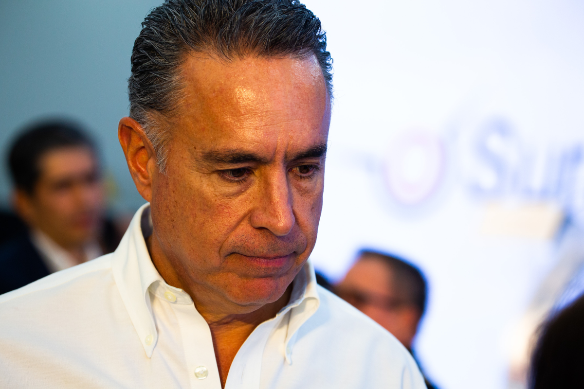 'No entiendo qué festejan'; critica Guillermo Anaya reacciones por reducción de aranceles a remesas