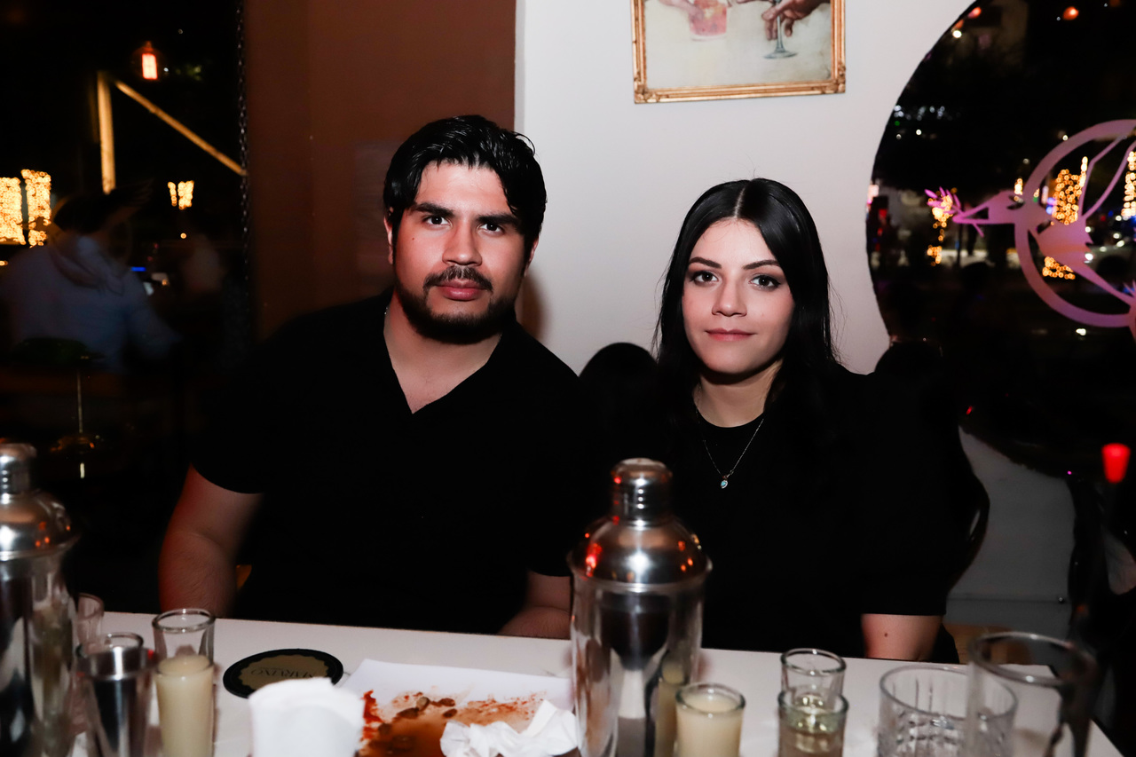 Edgar Placencia y Nayeli Placencia.