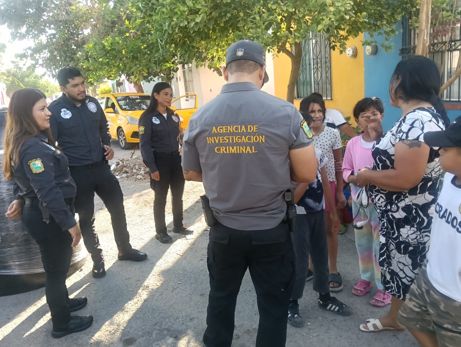 Comedor infantil recibe tinaco y despensas, elementos de la AIC fueron los donadores