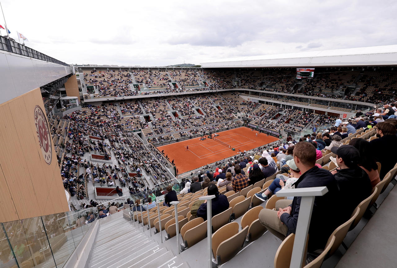 El torneo de tenis más importante ha tenido un gran comienzo ante los aficionados presentes que esperan un buen espectáculo en Francia.