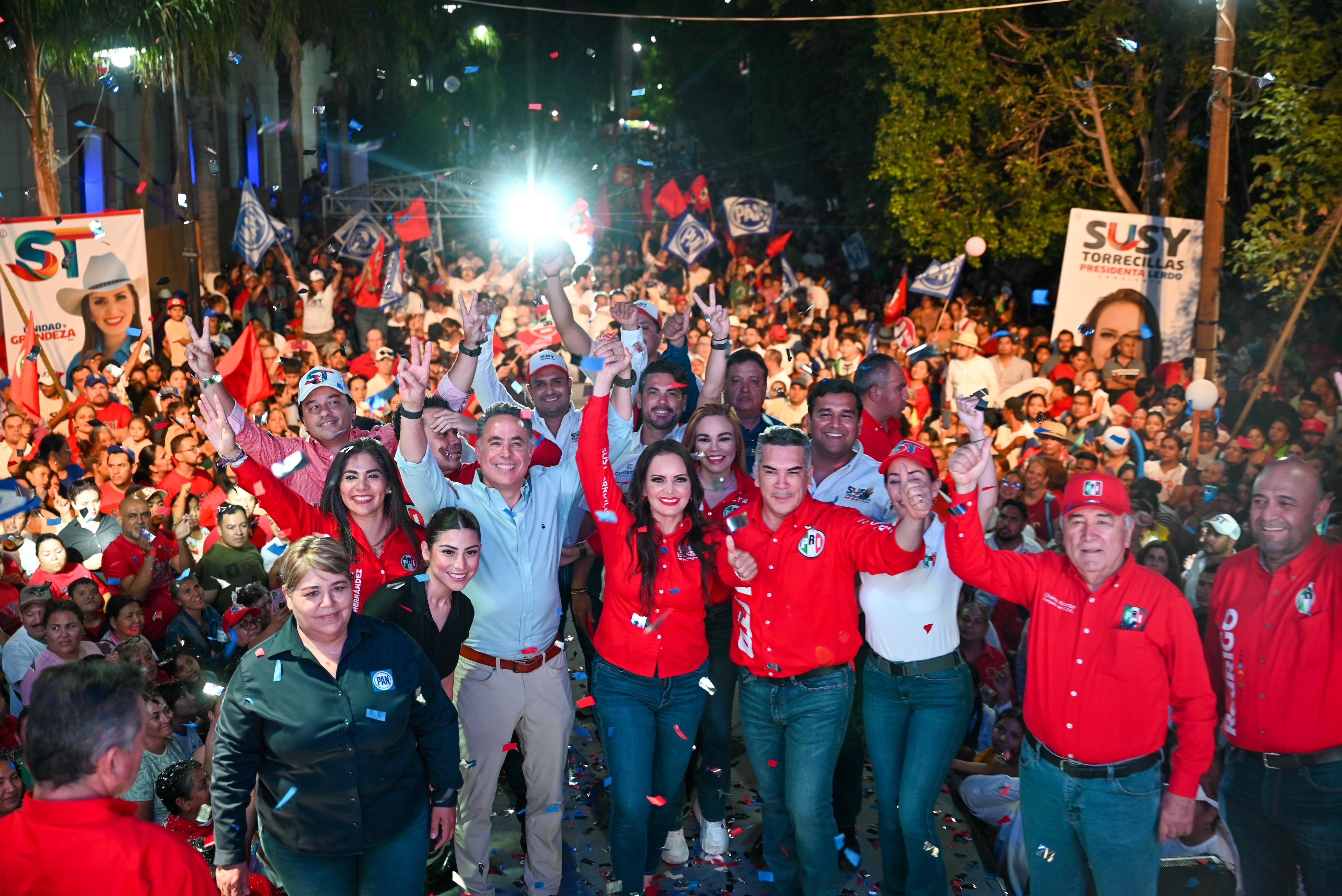 Más de 15 mil personas respaldan a Susy Torrecillas al cierre de su campaña