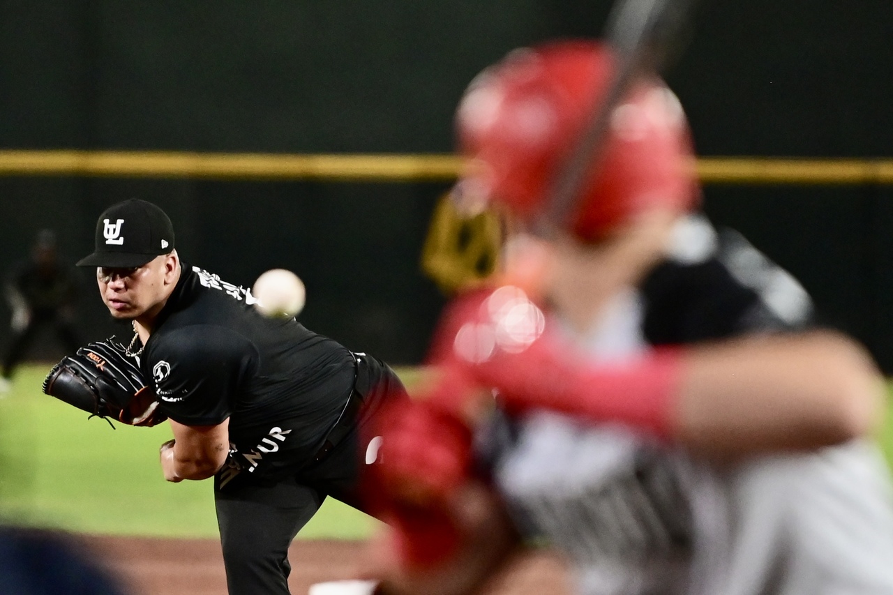 El pitcher sudamericano zurdo se llevó su primera victoria de la temporada 2025 de la Liga Mexicana de Beisbol, luego de una excelente labor en el montículo durante seis episodios, permitiendo solo dos imparables y una carrera.