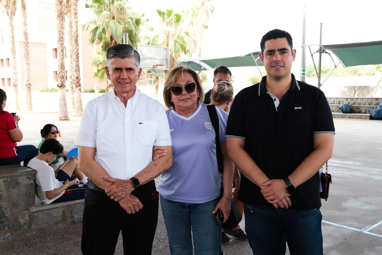 Jaime Méndez Vigata, Sofía Anaya y Jaime Antonio Méndez.