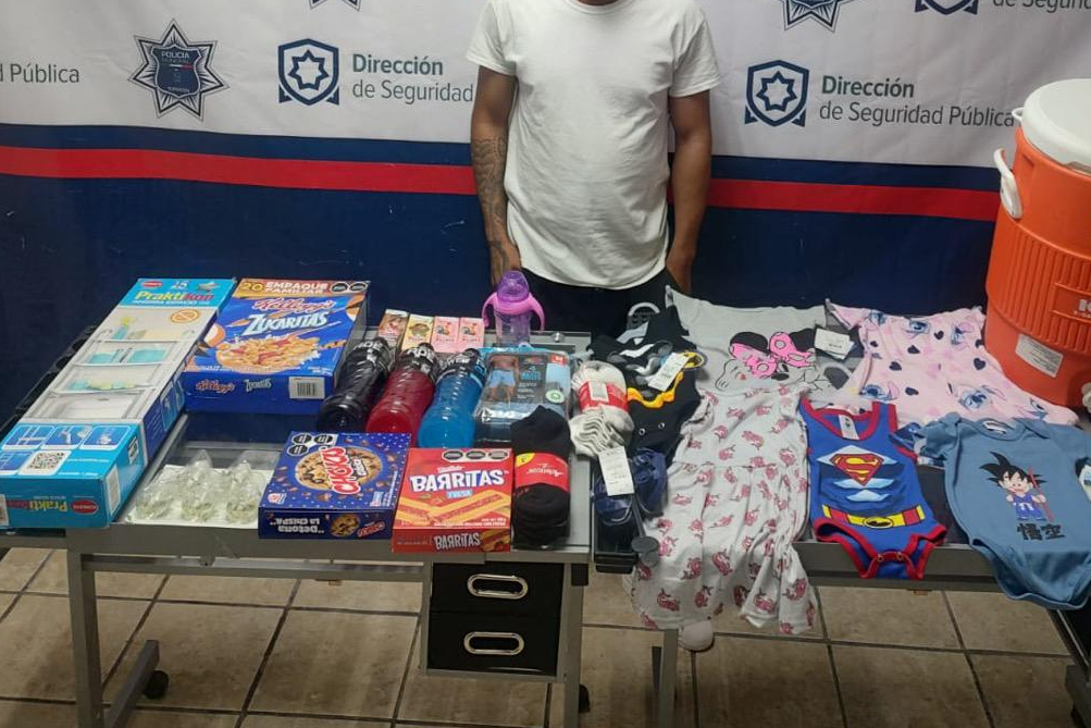 Detienen a joven por robo de ropa, alimentos y artículos para el hogar