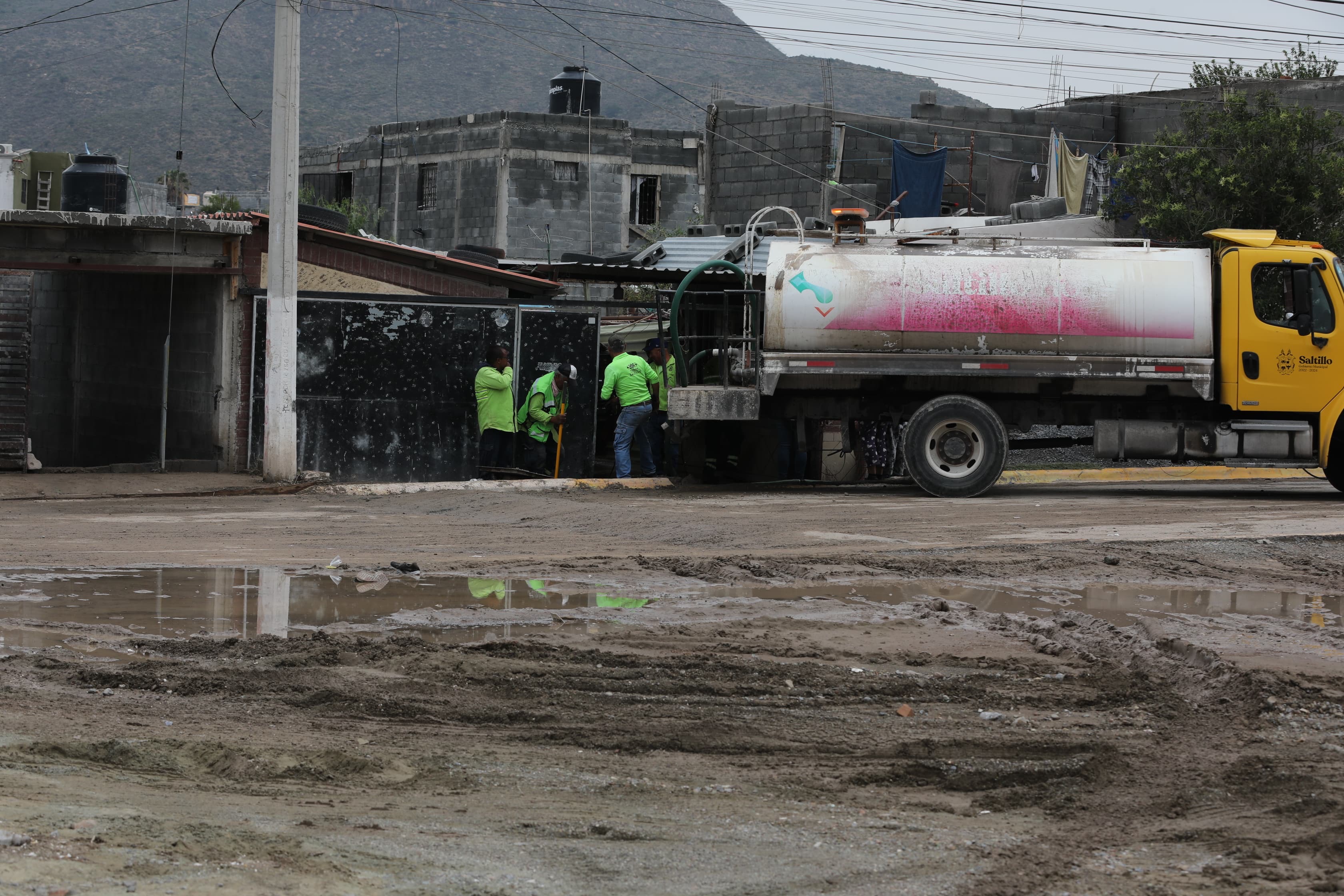 Brindan atención a sectores afectados por las lluvias en Saltillo