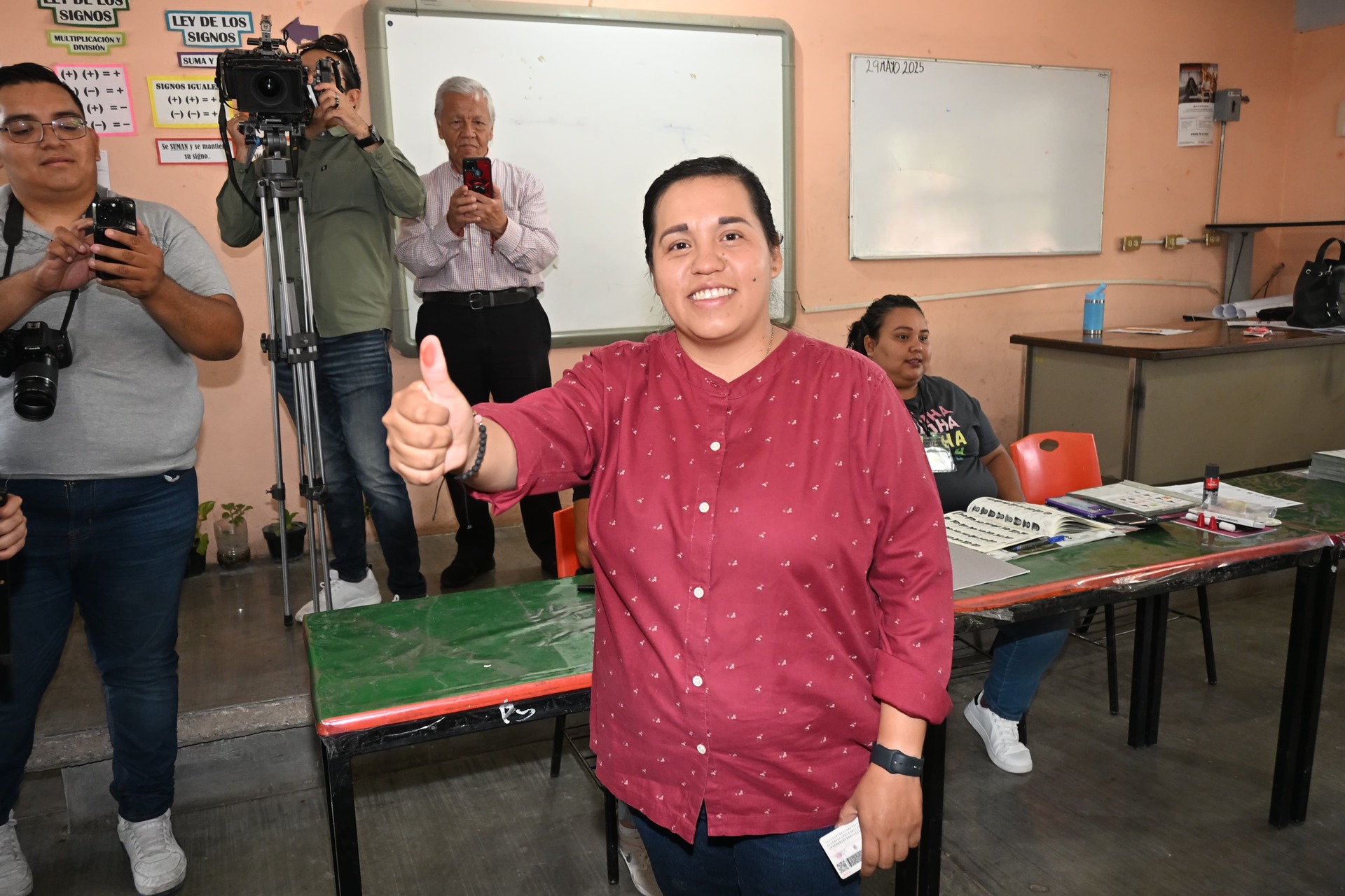 Flora Leal llama a una jornada electoral libre y tranquila en Lerdo