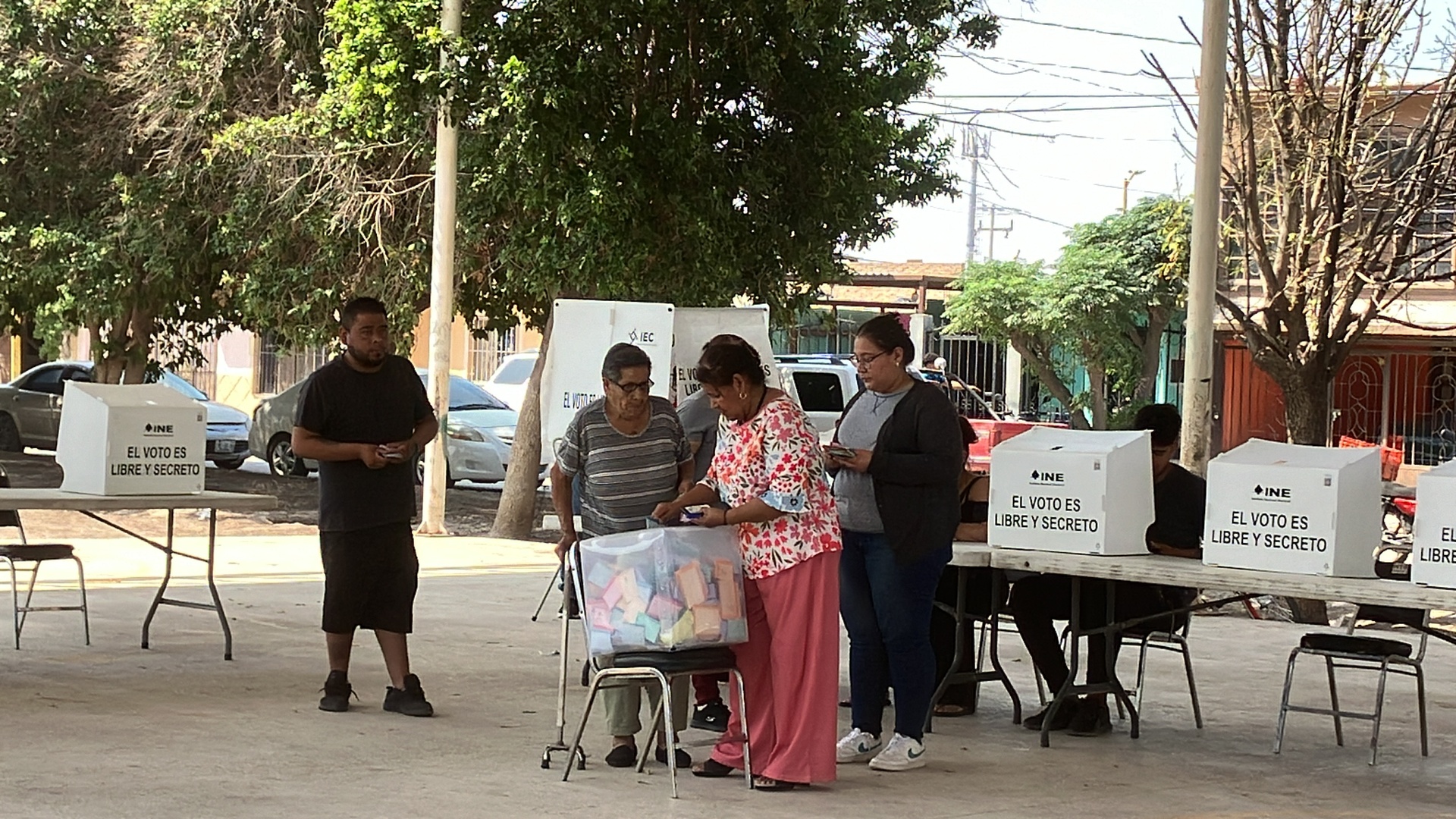 Elección Judicial: Adultos mayores preguntan cómo van a votar en Madero