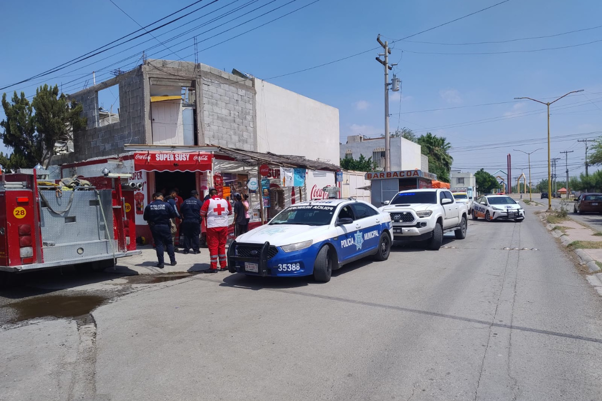 Explosión de tanque de gas en puesto de barbacoa deja a mujer lesionada en Torreón