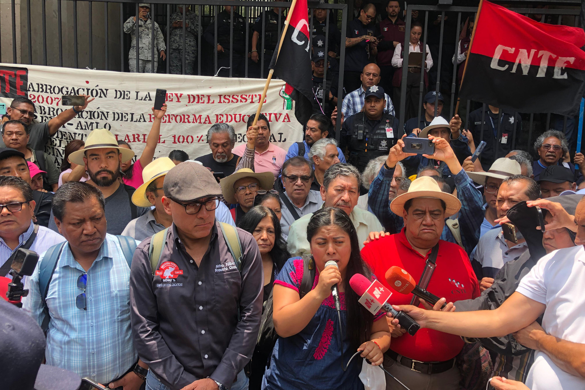 ¿Qué demandan los maestros de la CNTE y de qué acusan al gobierno de Claudia Sheinbaum?