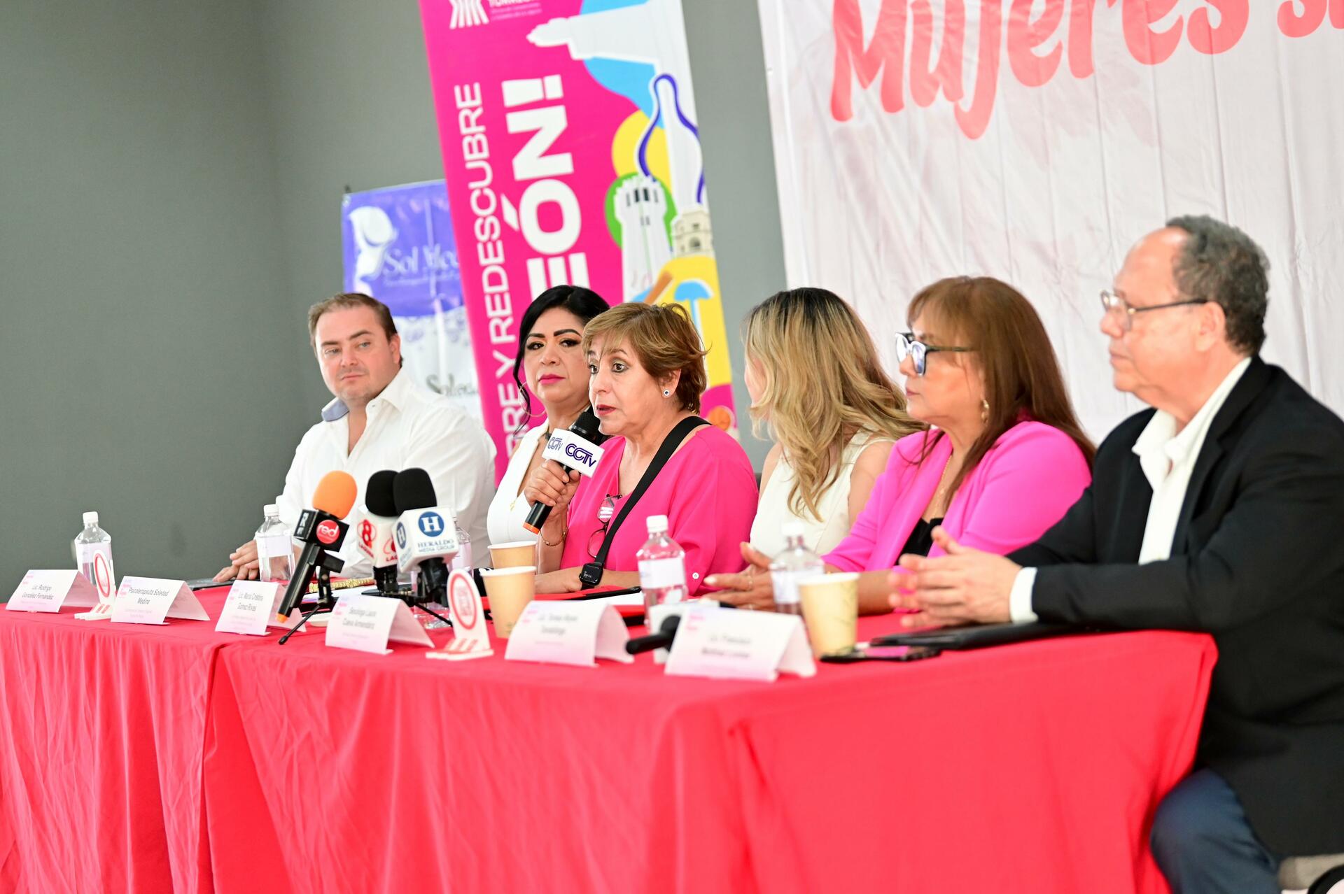 “Mujeres sin Reglas: Bienestar femenino.  Más allá del ciclo” (ENRIQUE TERRAZAS)