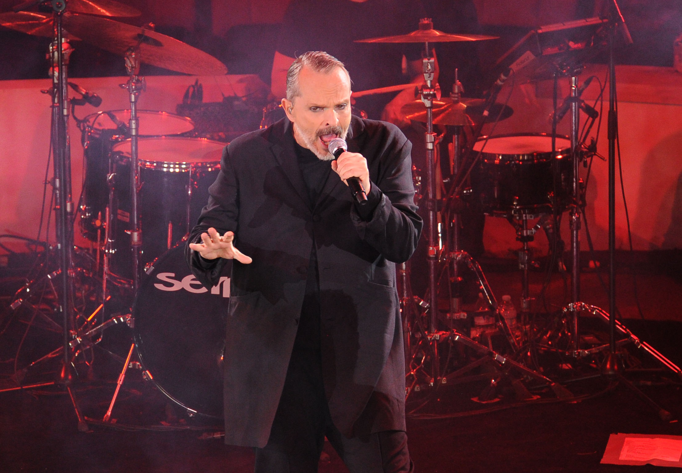 Miguel Bosé, listo para sorprender a laguneros con su Importante Tour