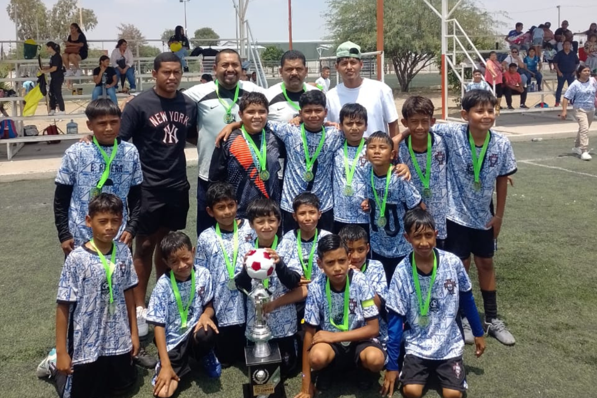 Mini Galácticos se coronan en Liga Regional de Futbol