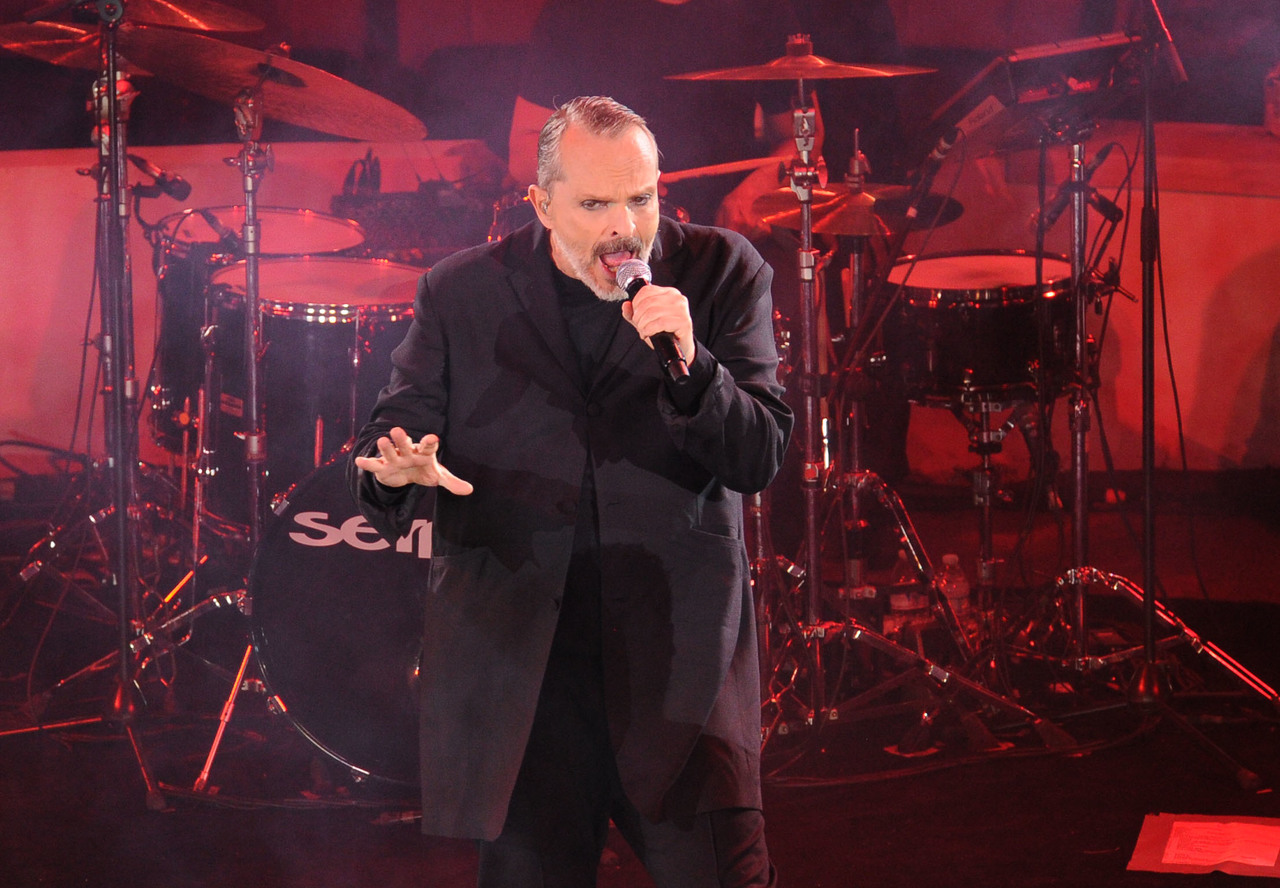 Visita anterior. Así lució Miguel Bosé en julio de 2017 en el palenque de la Feria de Gómez Palacio.