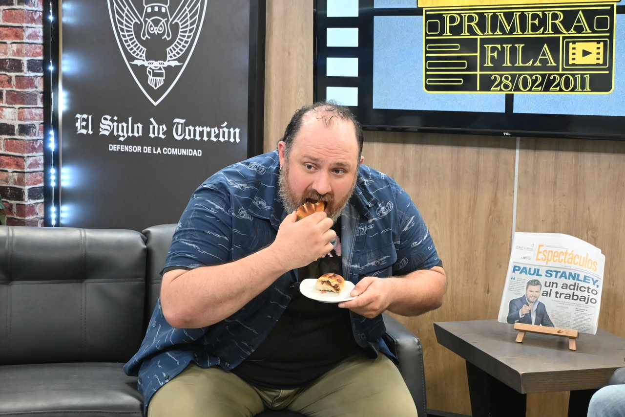Deleita su paladar. Daniel tuvo la oportunidad de probar la
gastronomía local: unas ricas gorditas de cocedor.