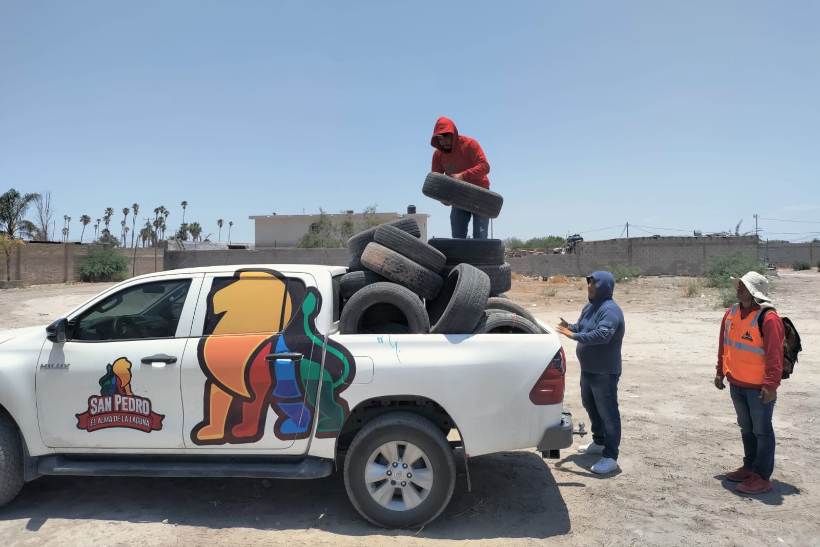 Realizan campaña de descacharrización en la colonia Lázaro Cárdenas de San Pedro