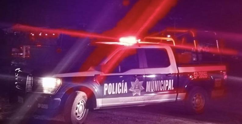 Auxilian a joven que amenazaba con lanzarse de un puente en Gómez Palacio