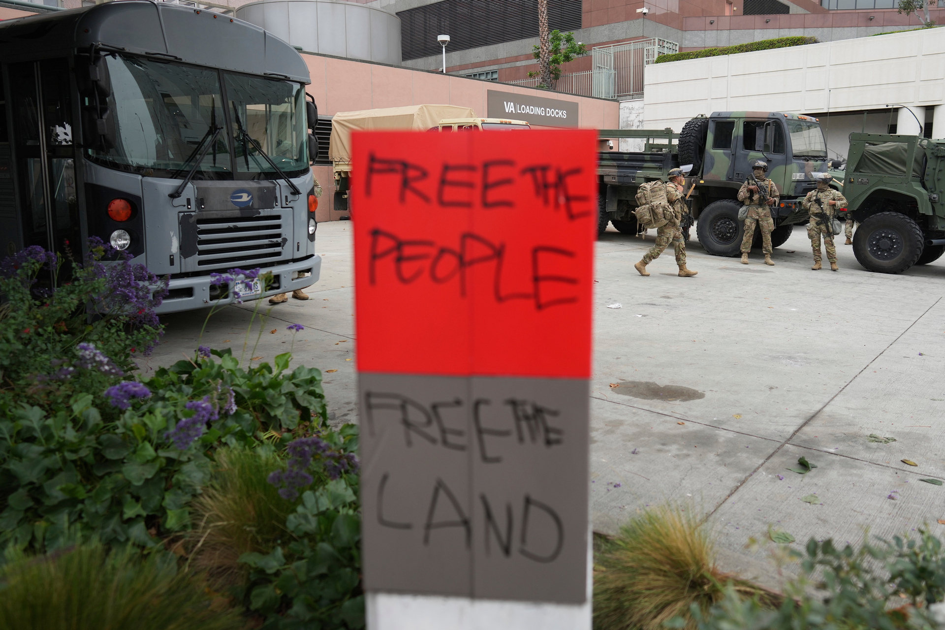 Guardia Nacional de Estados Unidos llega a Los Ángeles para reprimir protestas contra redadas masivas de migrantes
