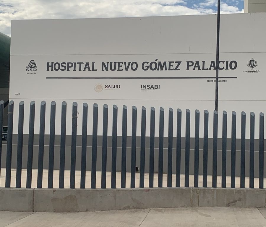 Lo golpean al salir de su trabajo en una maquila de Gómez Palacio, está grave