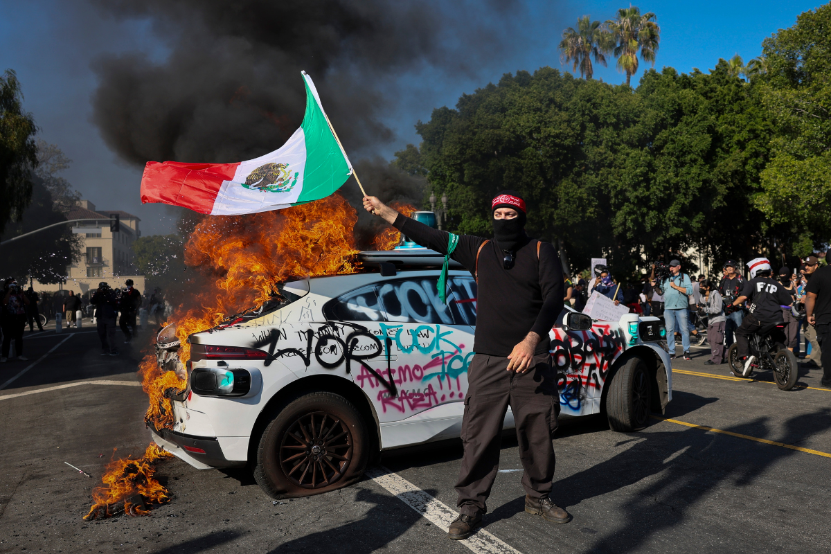 Donald Trump dice que protestas en Los Ángeles 'refuerzan' su determinación de deportar