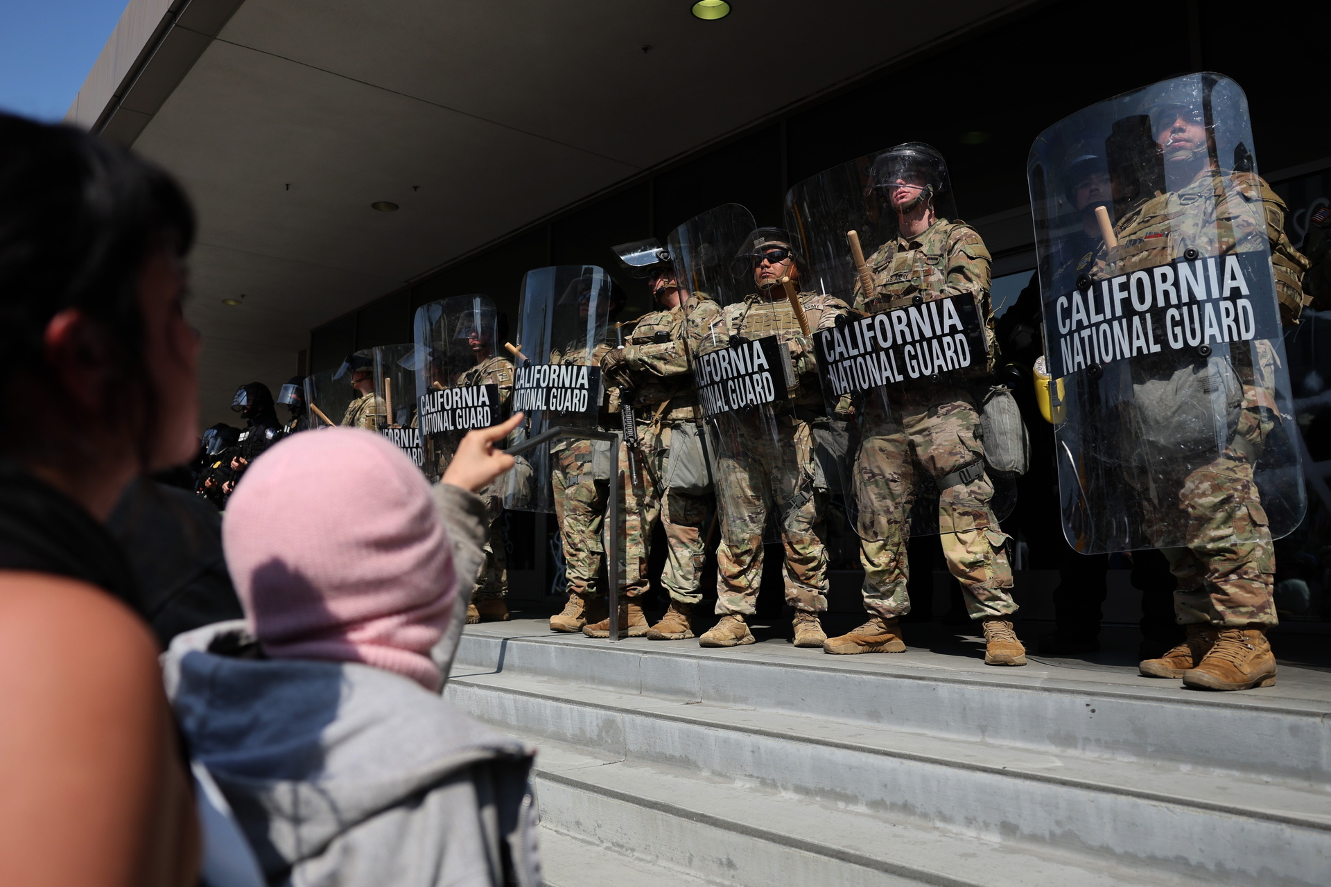 México condena violencia en Los Ángeles