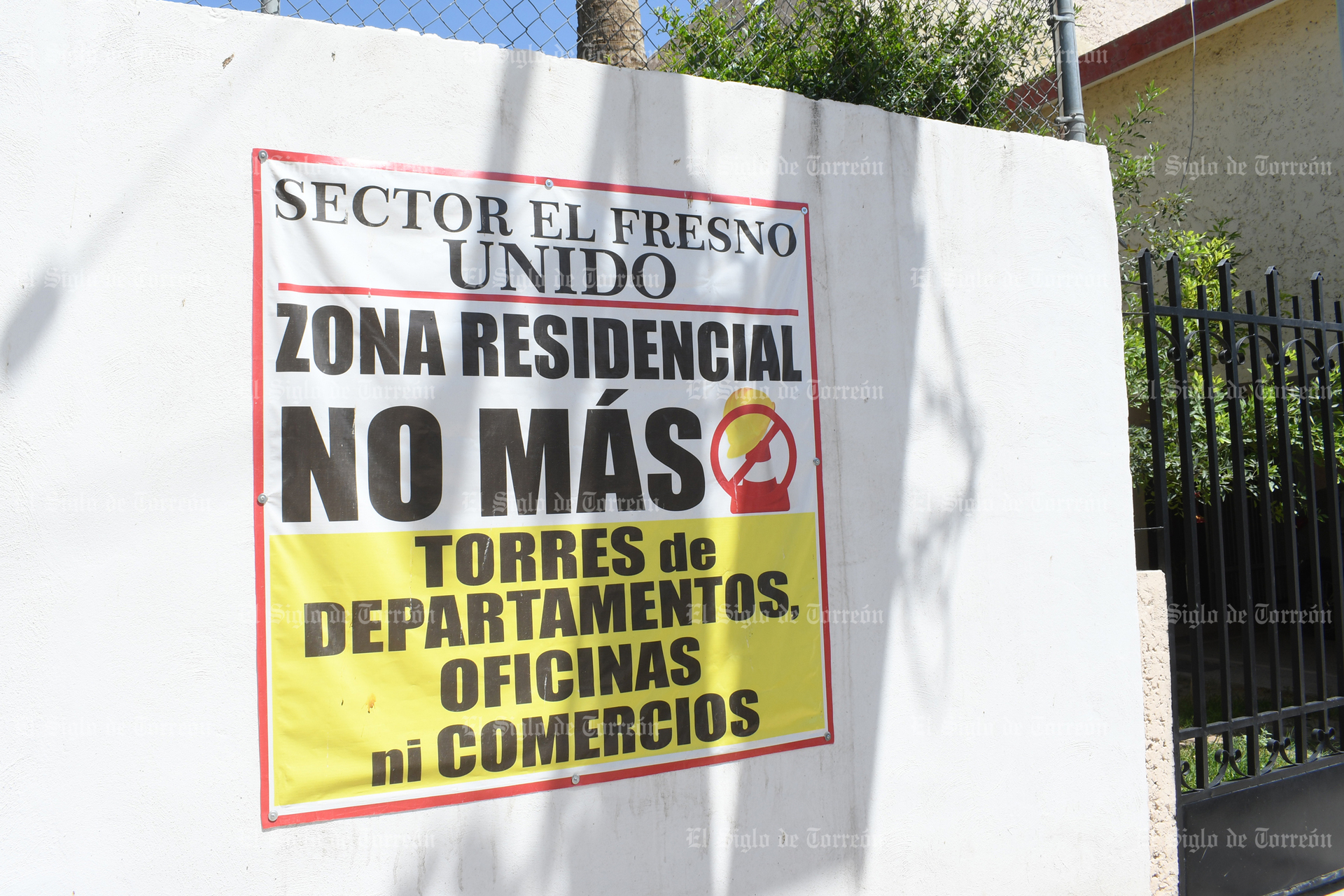 Denuncia vecinos de El Fresno. (FERNANDO COMPEÁN)