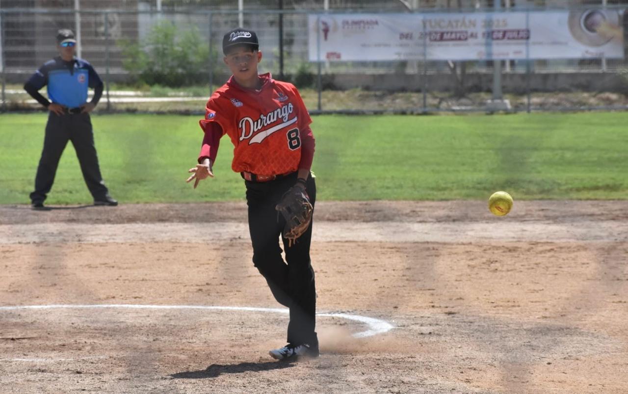 Durante su gran labor sobre el diamante, el pitcher lagunero Yoel Ávalos, mantuvo a raya a los locales yucatecos en su propio campo.