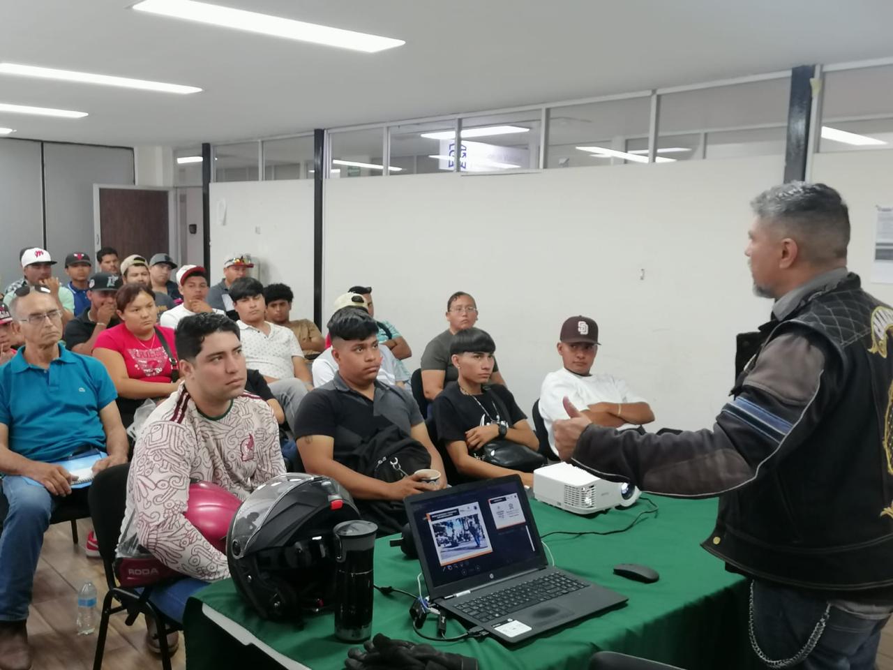 Suman más de 8 mil motociclistas capacitados en manejo seguro en Torreón