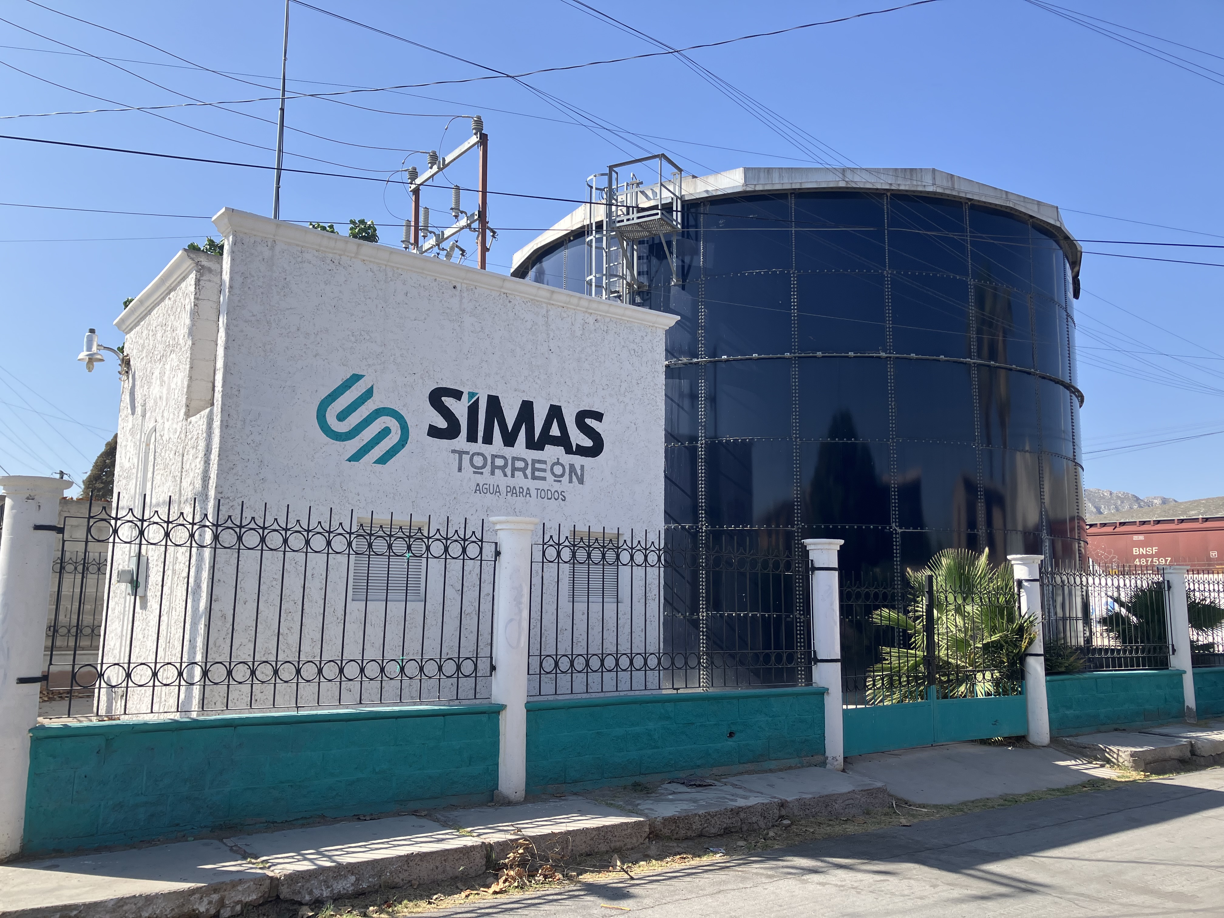 “¿De qué sirve el megatanque?”, denuncian falta de agua