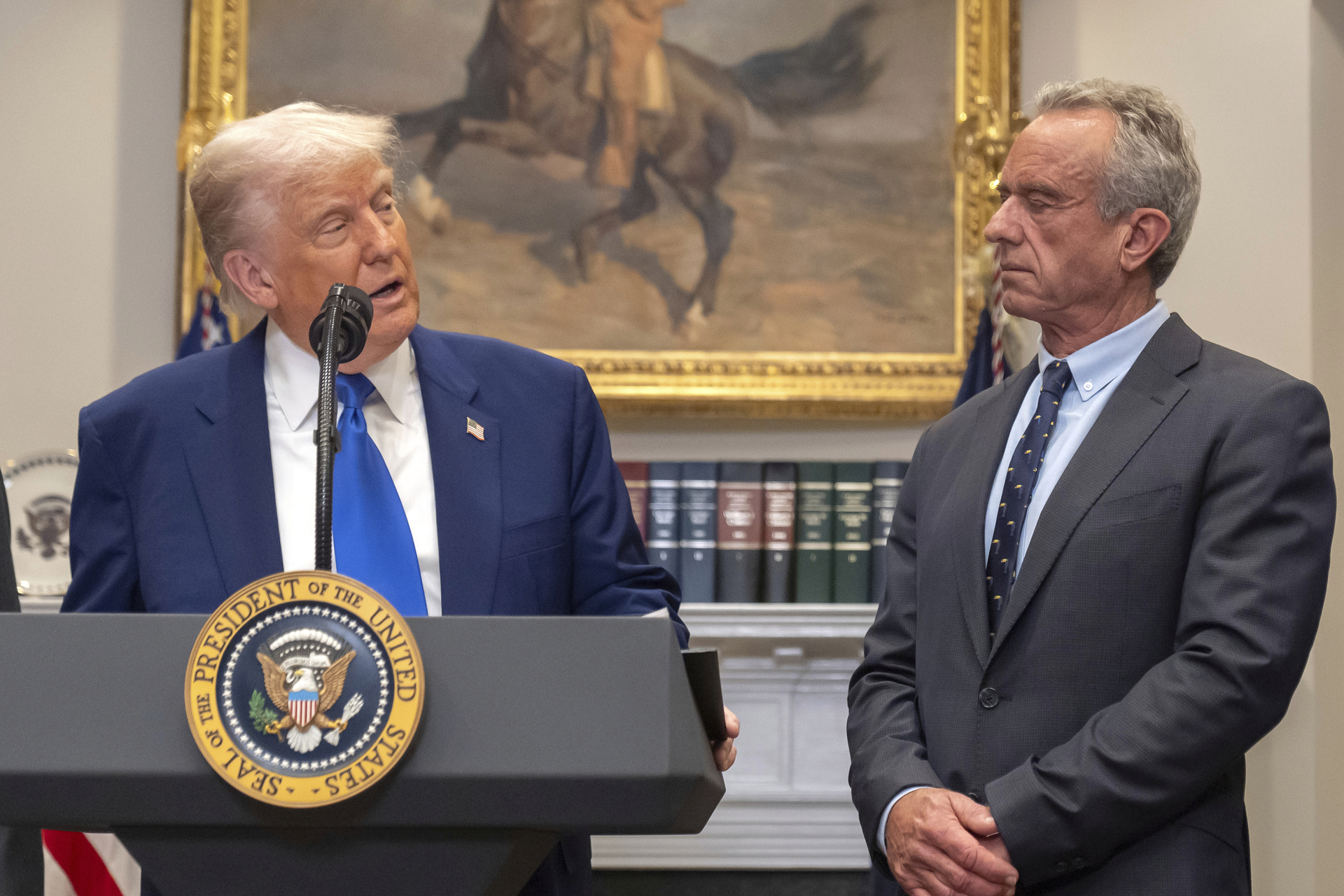 Gobierno de Trump entregó millones datos de migrantes inscritos en Medicaid a autoridades de deportación