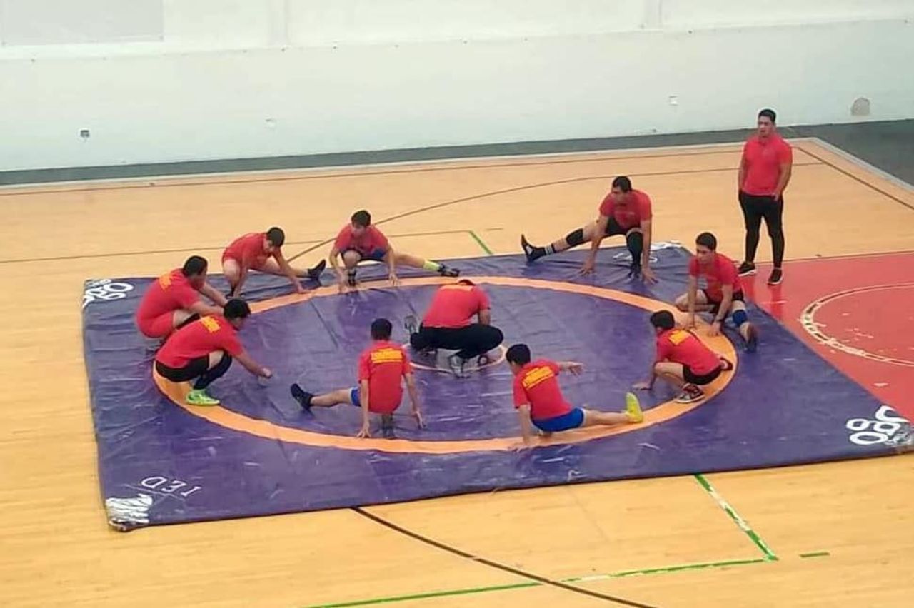 El gimnasio Luis L. Vargas permanece abierto de lunes a viernes, de 7:00 de la mañana a 10:00 de la noche.