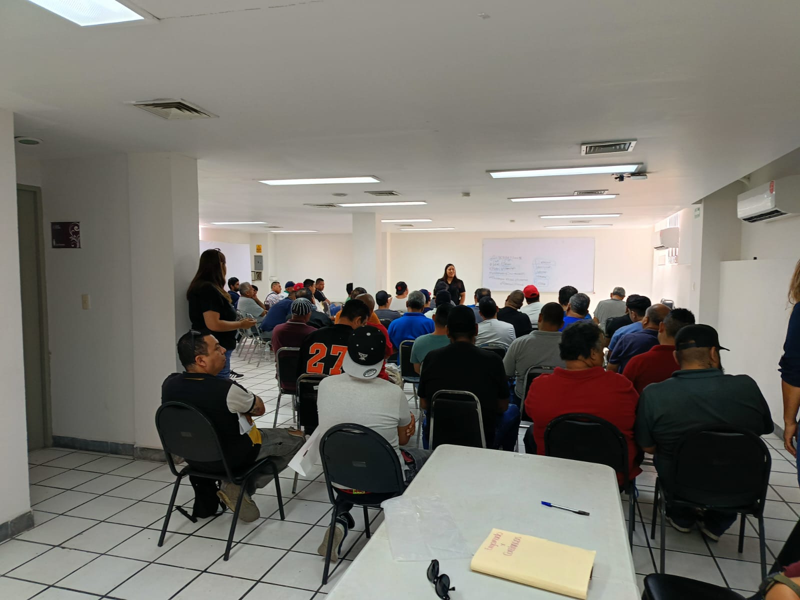 Capacitan a choferes de Torreón para actuar ante casos de violencia de género