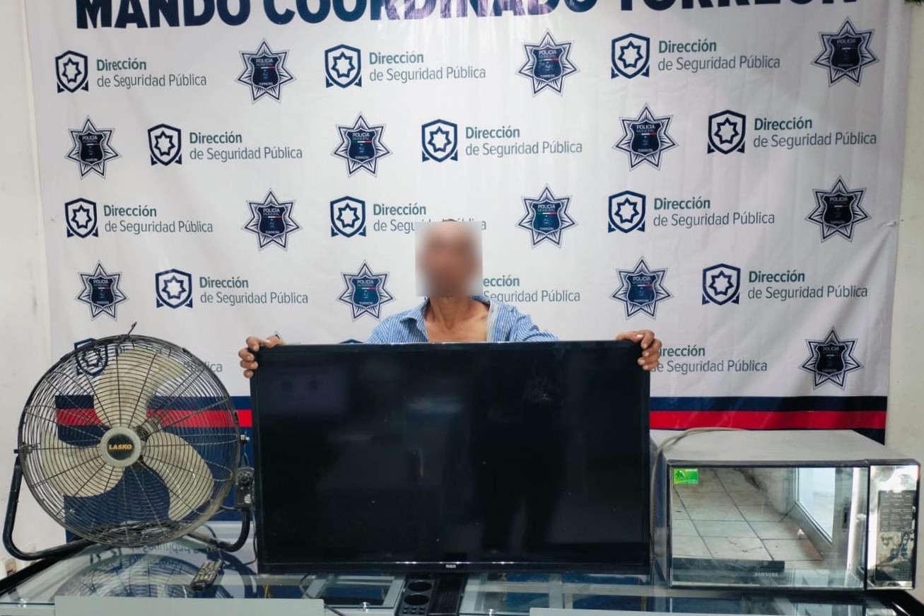 Aseguran a hombre en el Centro de Torreón por robo a casa habitación
