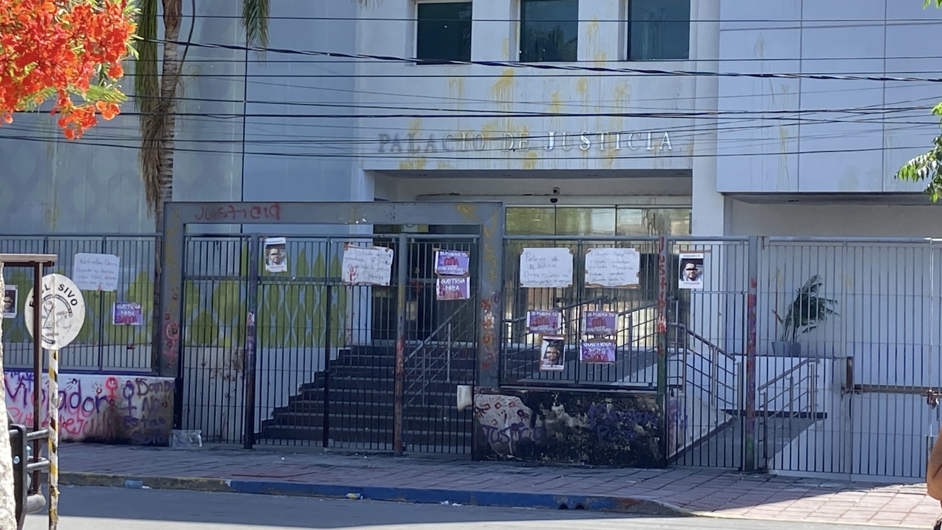 Mantienen 'tomado' el Palacio de Justicia en Gómez Palacio; convocan a marcha pacífica