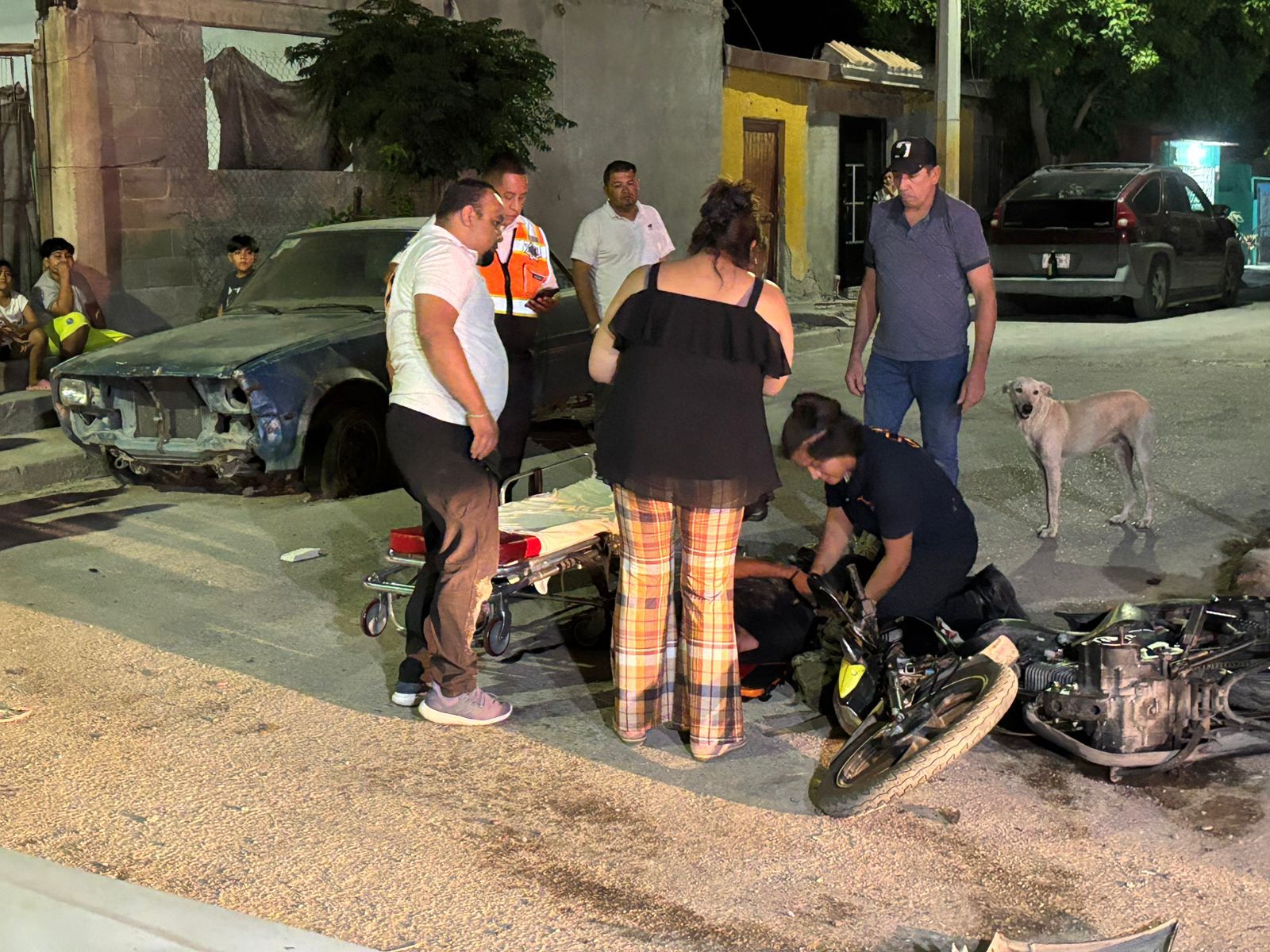 Joven motociclista resulta lesionado tras accidente en la colonia Las Brisas