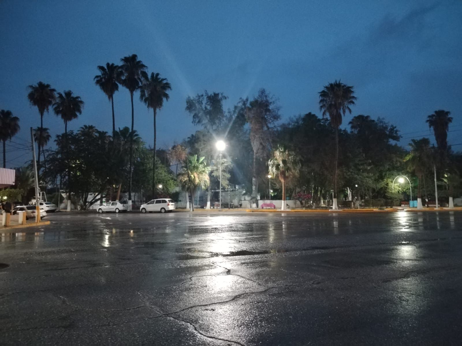 Refuerzan mantenimiento al alumbrado público en Gómez Palacio