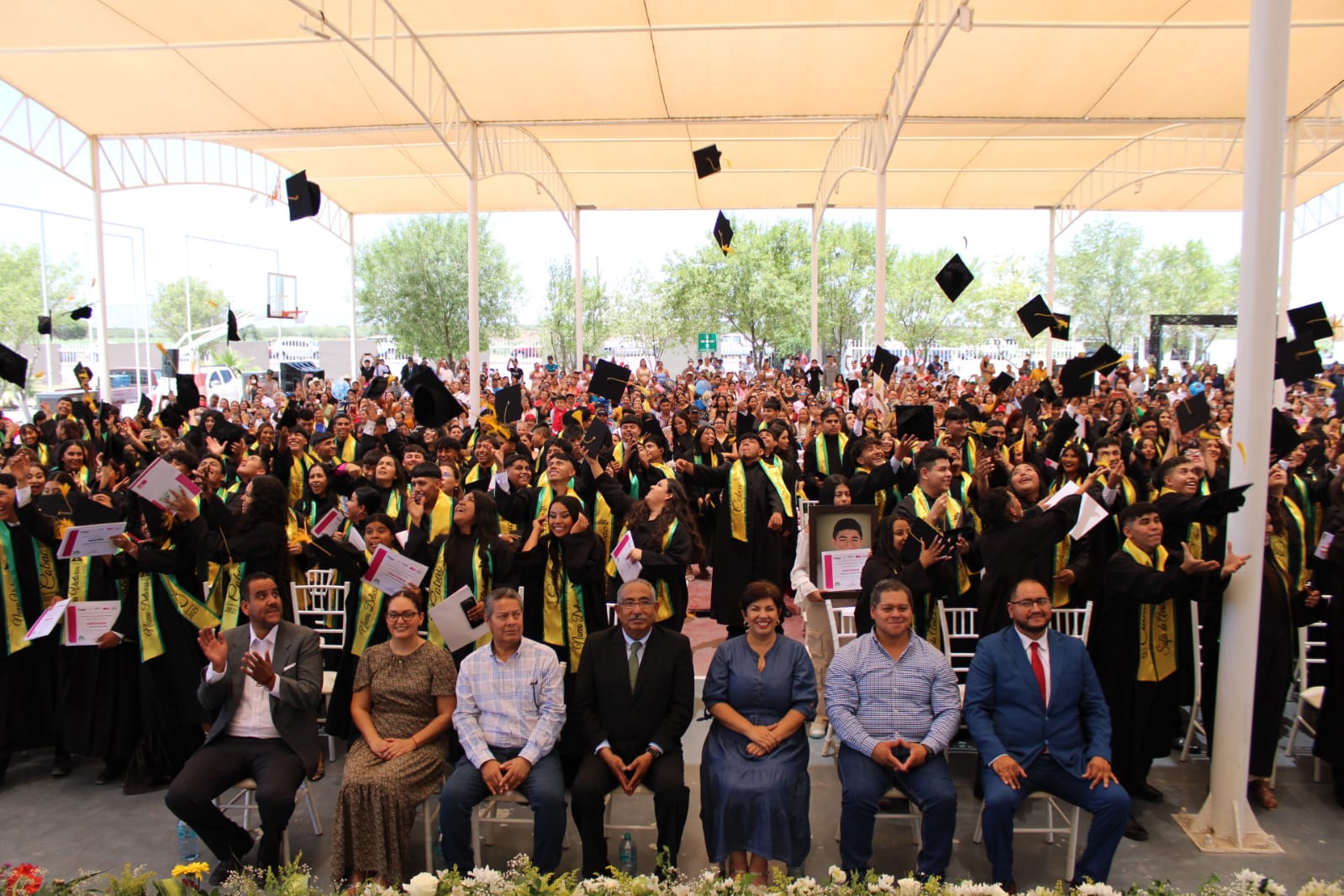 Se gradúan alumnos del Sistema Telebachillerato COBAC en San Pedro