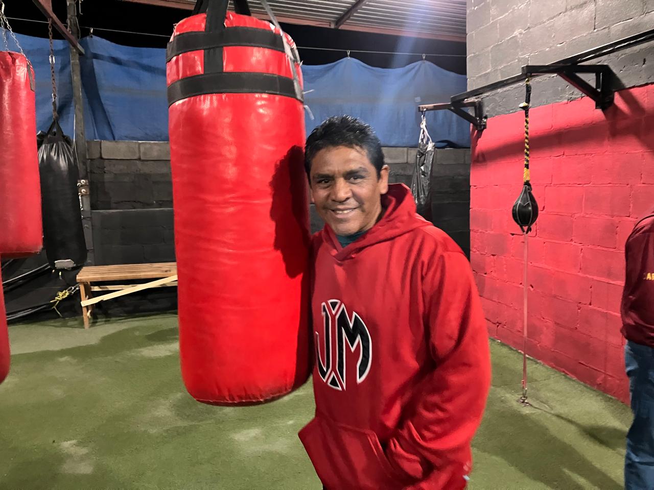El popular Jhonny Macías, será el anfitrión de la reunión de este sábado en
el gimnasio que lleva su nombre. (Cortesía)