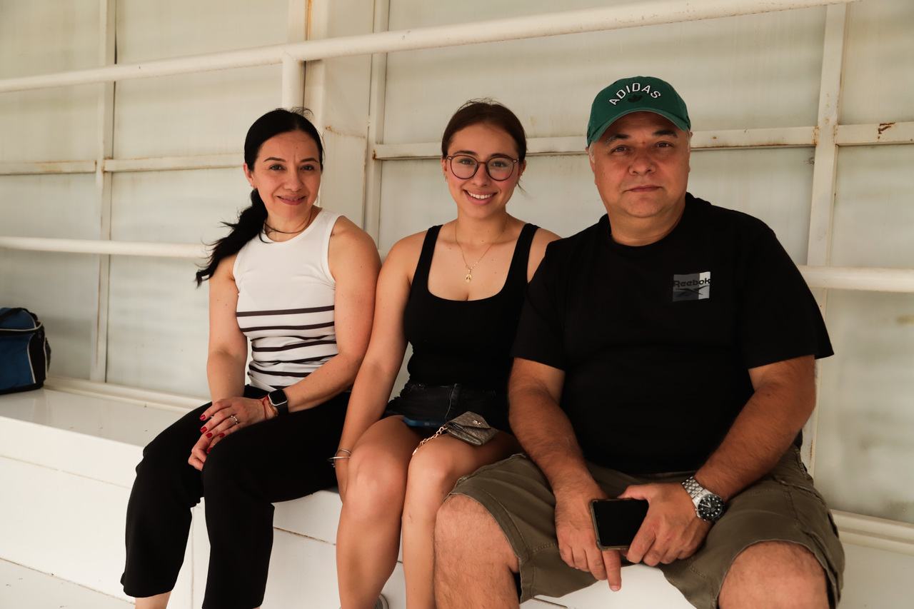 José Martín, Selina y Mariana.