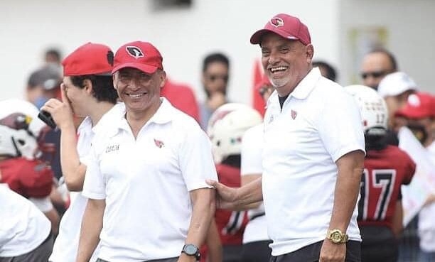 Conocido cariñosamente como ‘Coach Piccolo’, Alfonso de Valle (d) aportará su gran liderazgo. (Especial)

