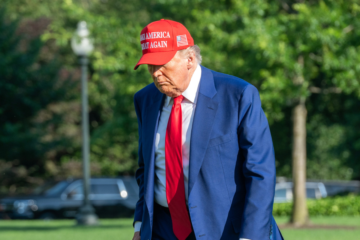 Trump confirma bombardeos a tres instalaciones nucleares en Irán