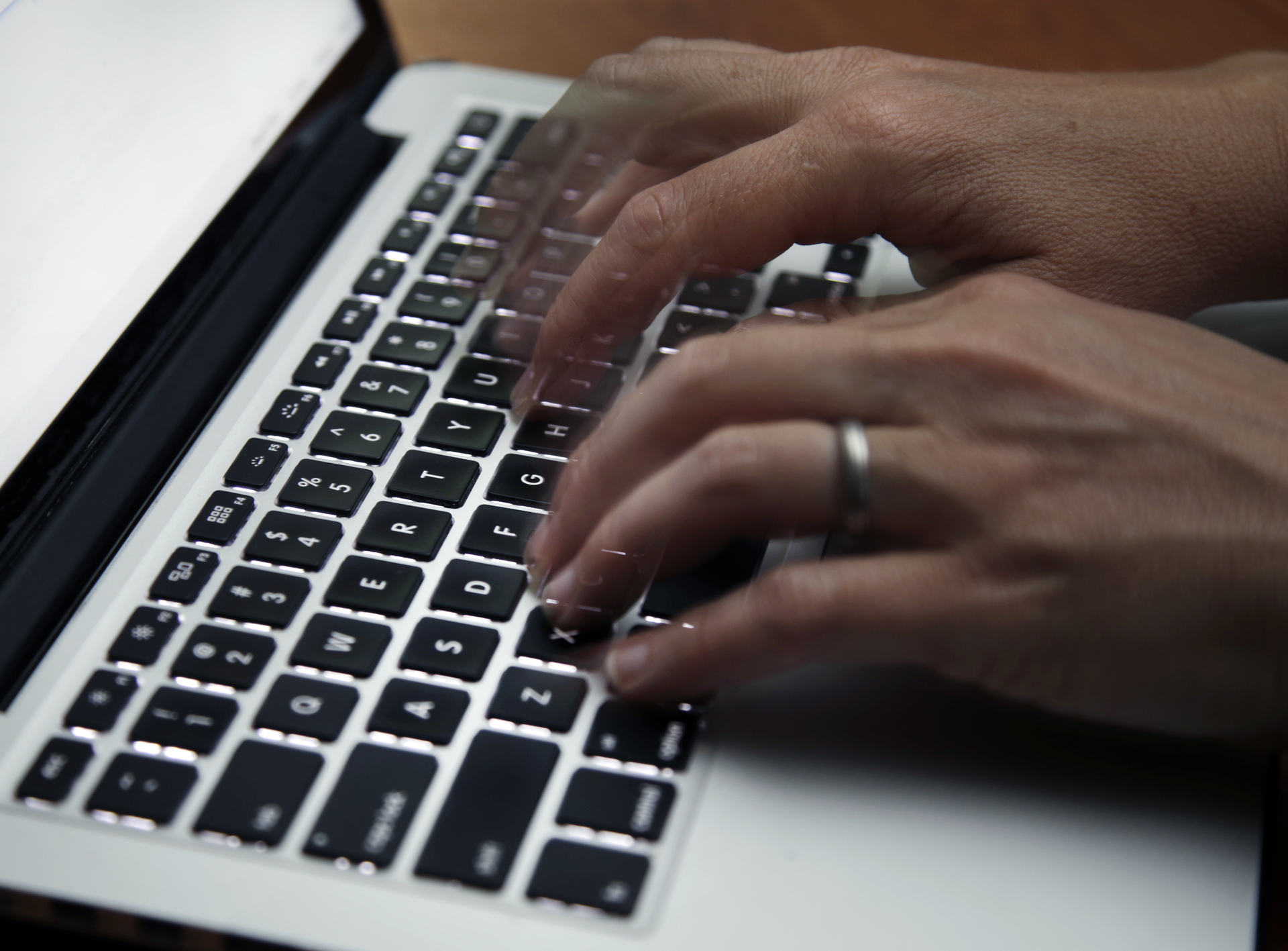 Miles de millones de contraseñas de Google, Facebook y Apple  fueron filtradas