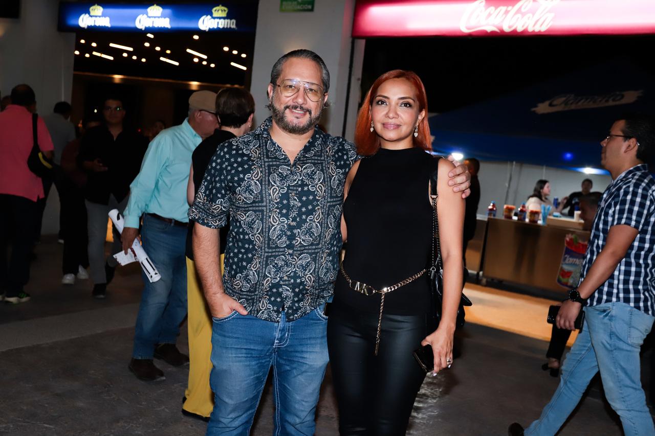 Roberto Soto y Julieta Saldaña.