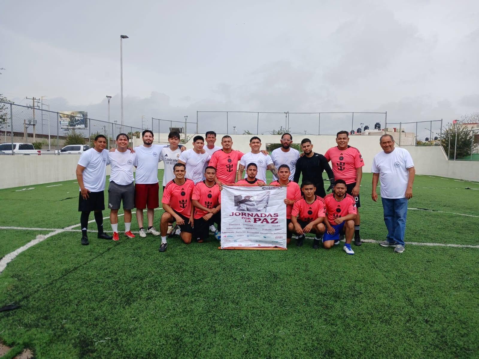 En un torneo relampago, los elementos de la Policia Municipal conquistaron
el título en busca de una mayor cercanía con la ciudadanía. (CORTESÍA) 