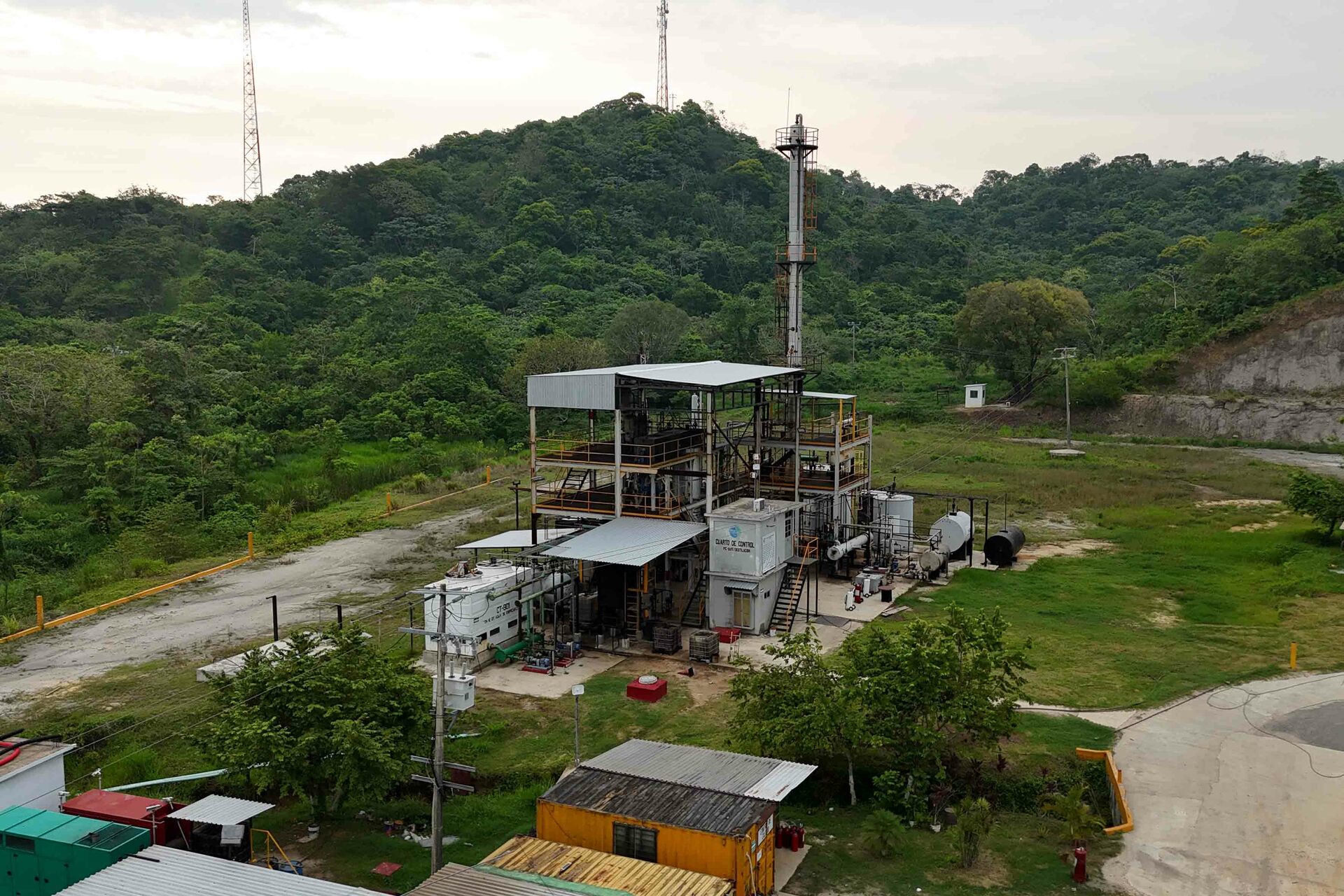 Minirrefinerías son vendidas en línea y pueden operar en una semana