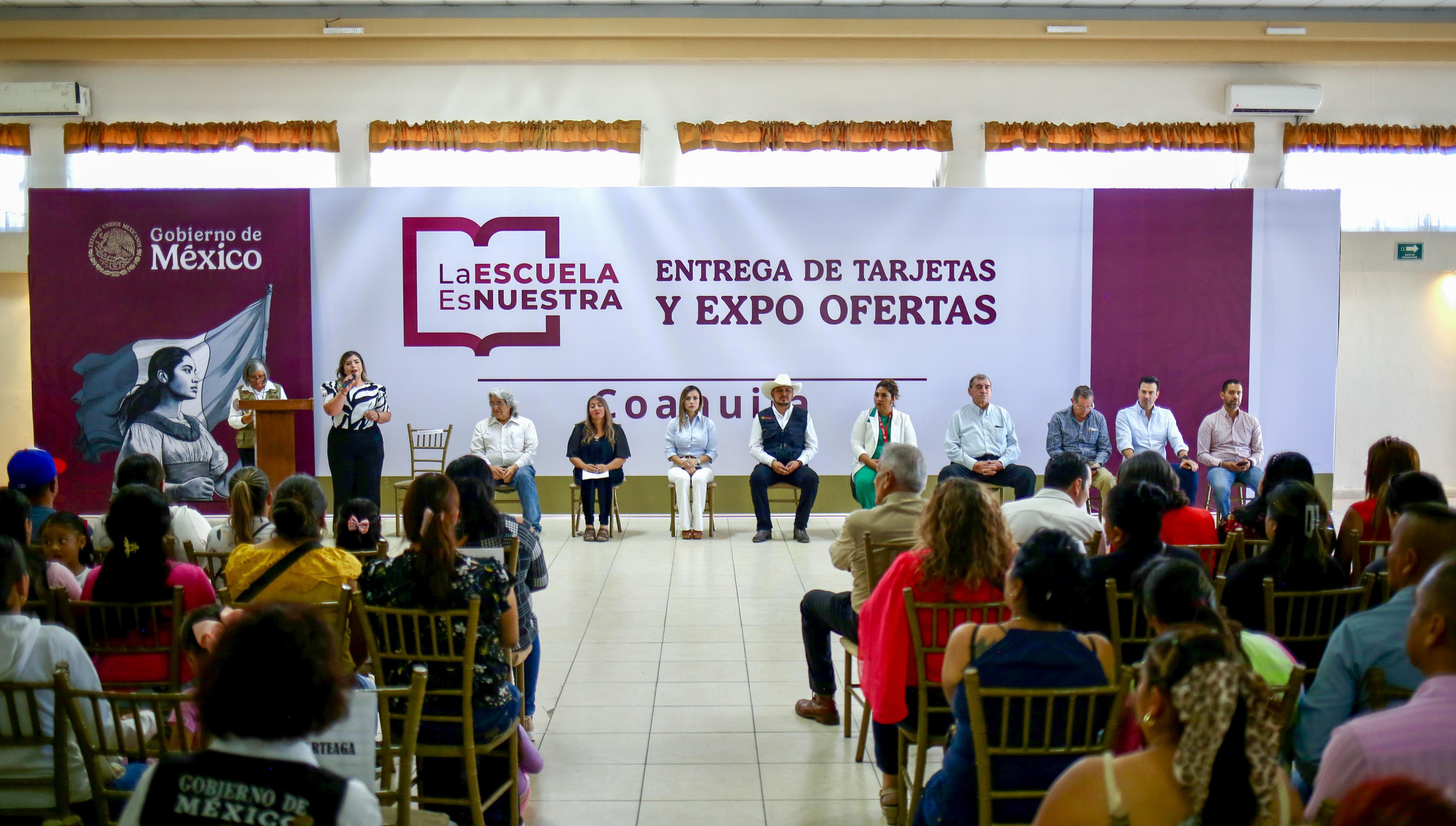 Bienestar Coahuila entrega apoyos por el programa 'La Escuela es Nuestra'