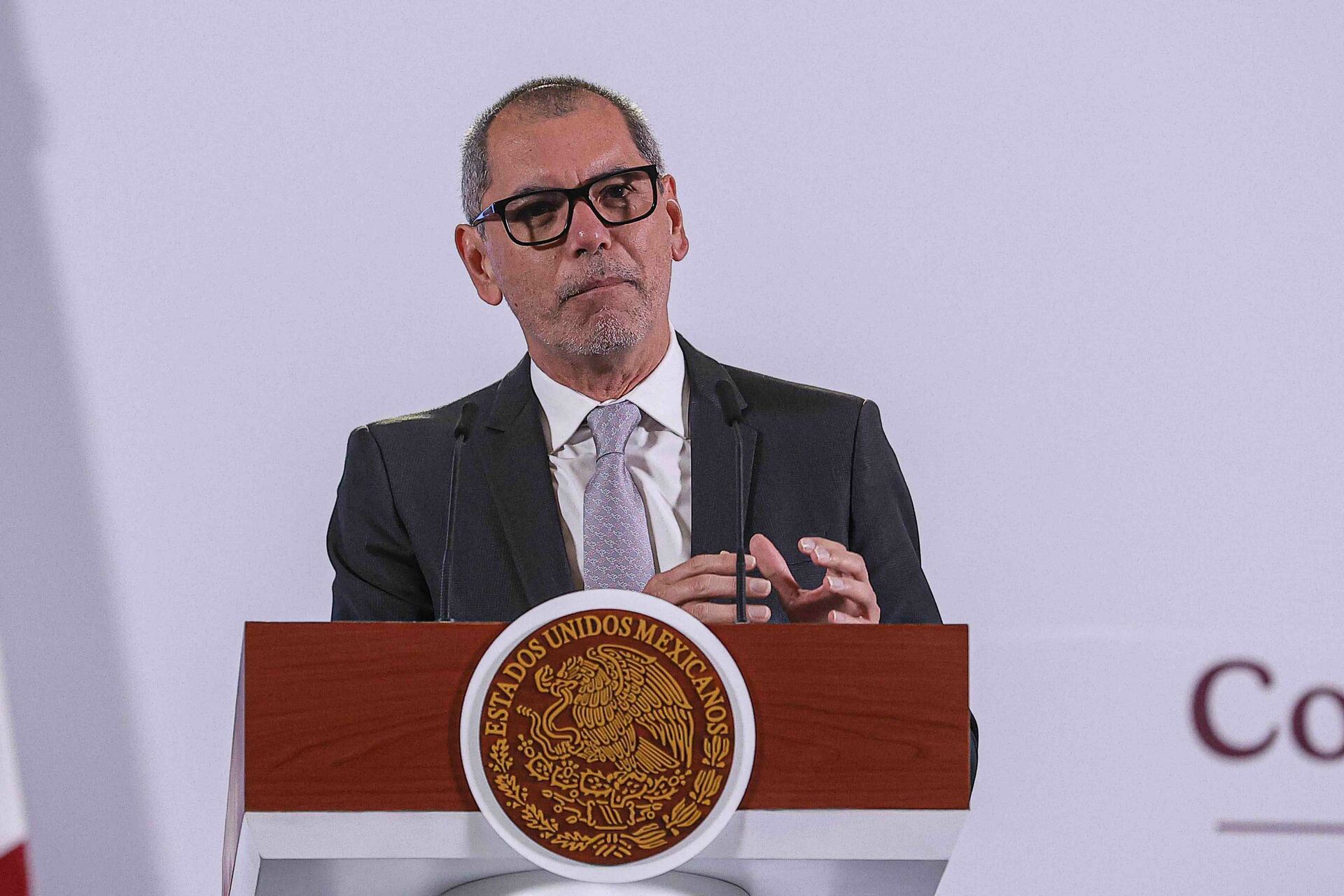 Titular de Hacienda confirma intervención en financieras, afirma solidez del sistema bancario mexicano