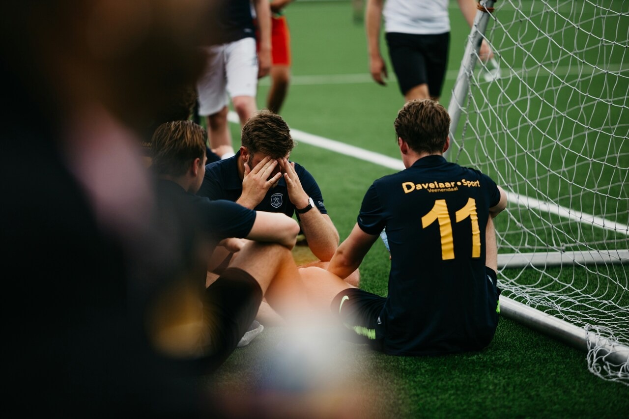 ¿Cómo pueden los equipos que dominan la presión influir en tu estrategia de apuesta?